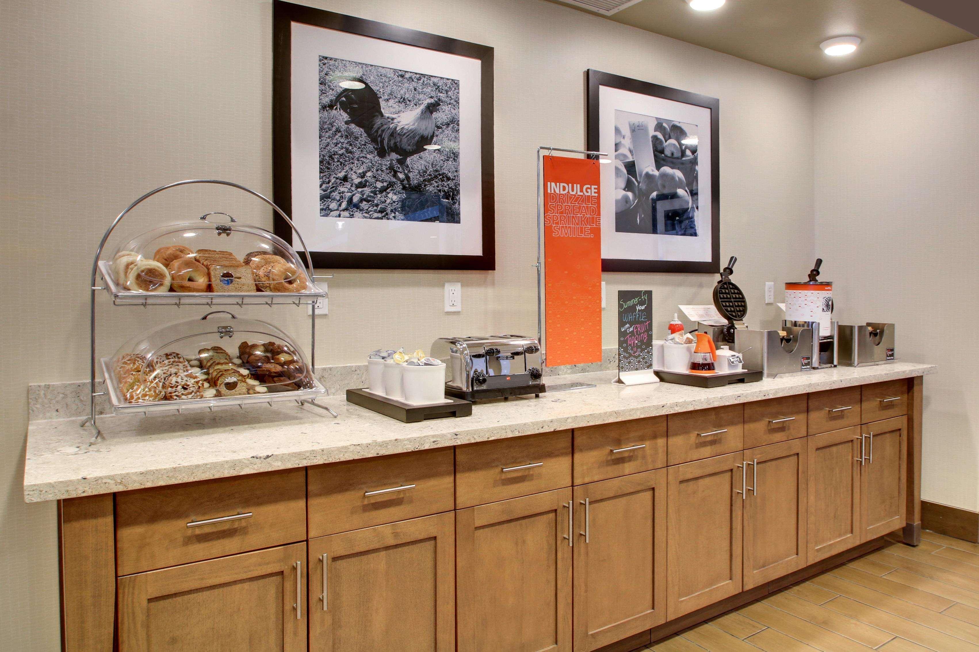 Hampton Inn & Suites Milwaukee West West Allis Buitenkant foto