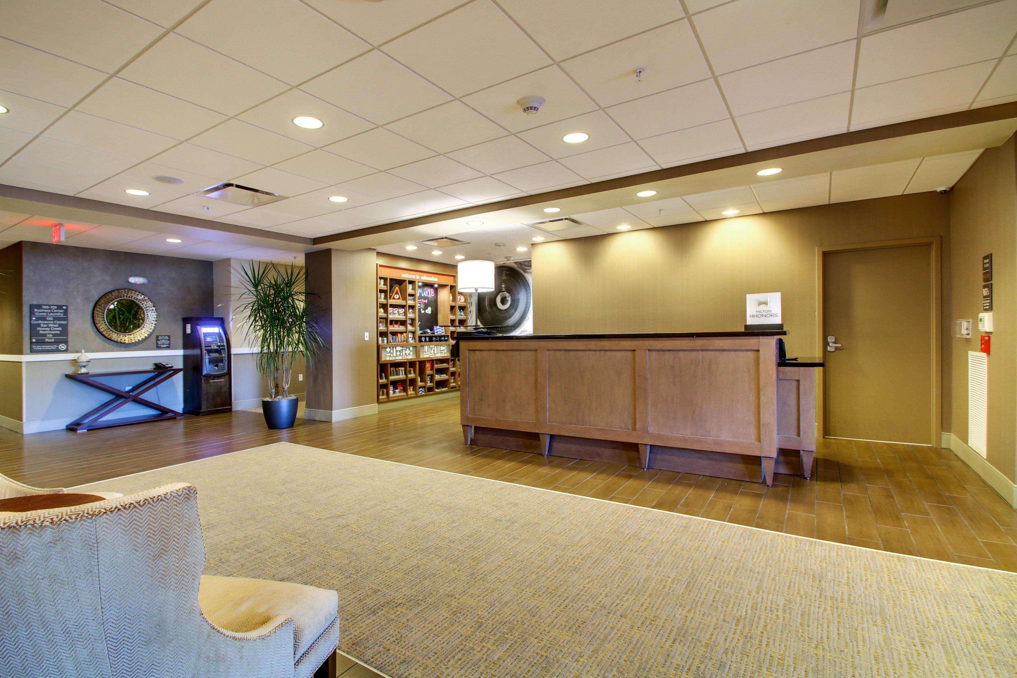Hampton Inn & Suites Milwaukee West West Allis Buitenkant foto