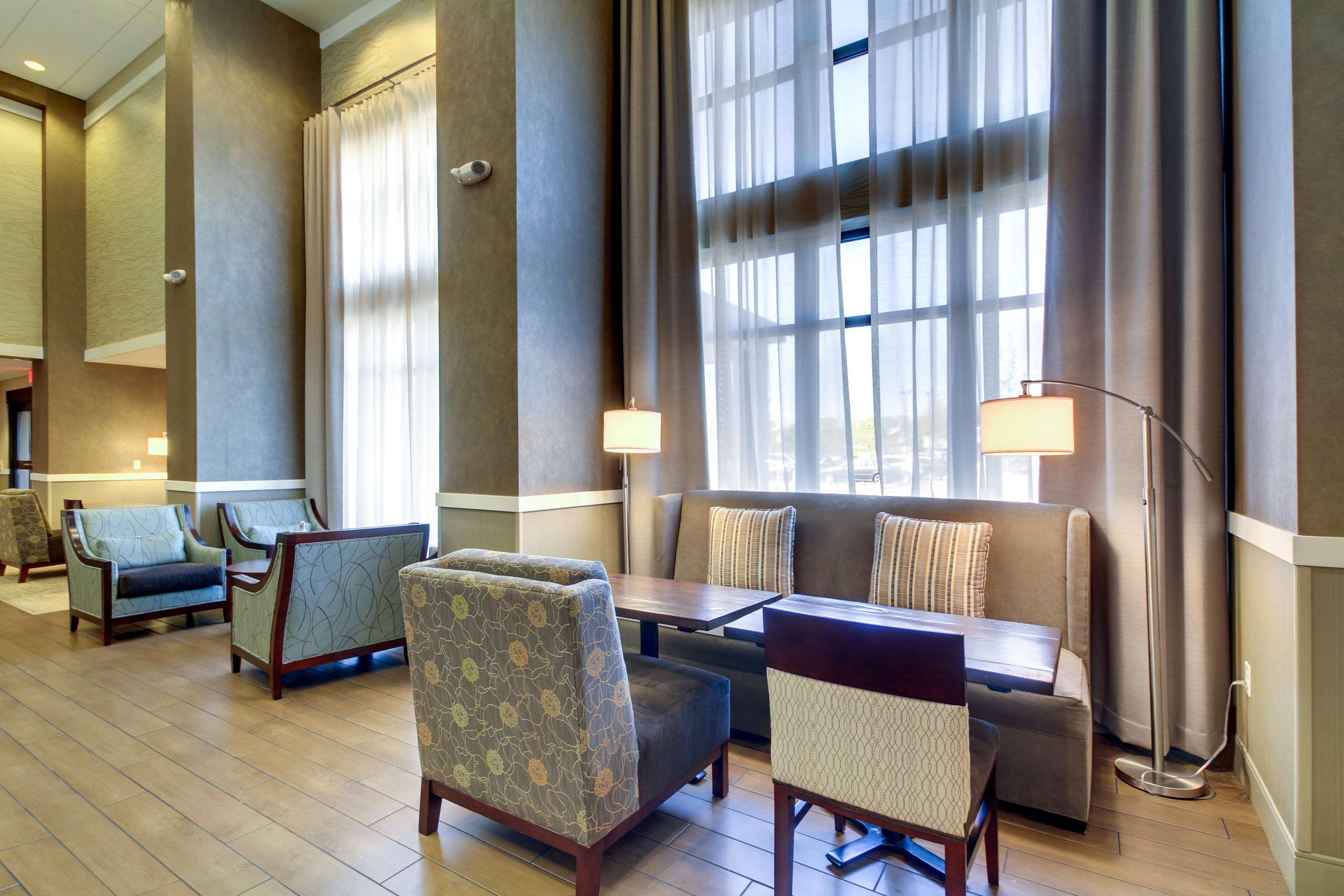 Hampton Inn & Suites Milwaukee West West Allis Buitenkant foto