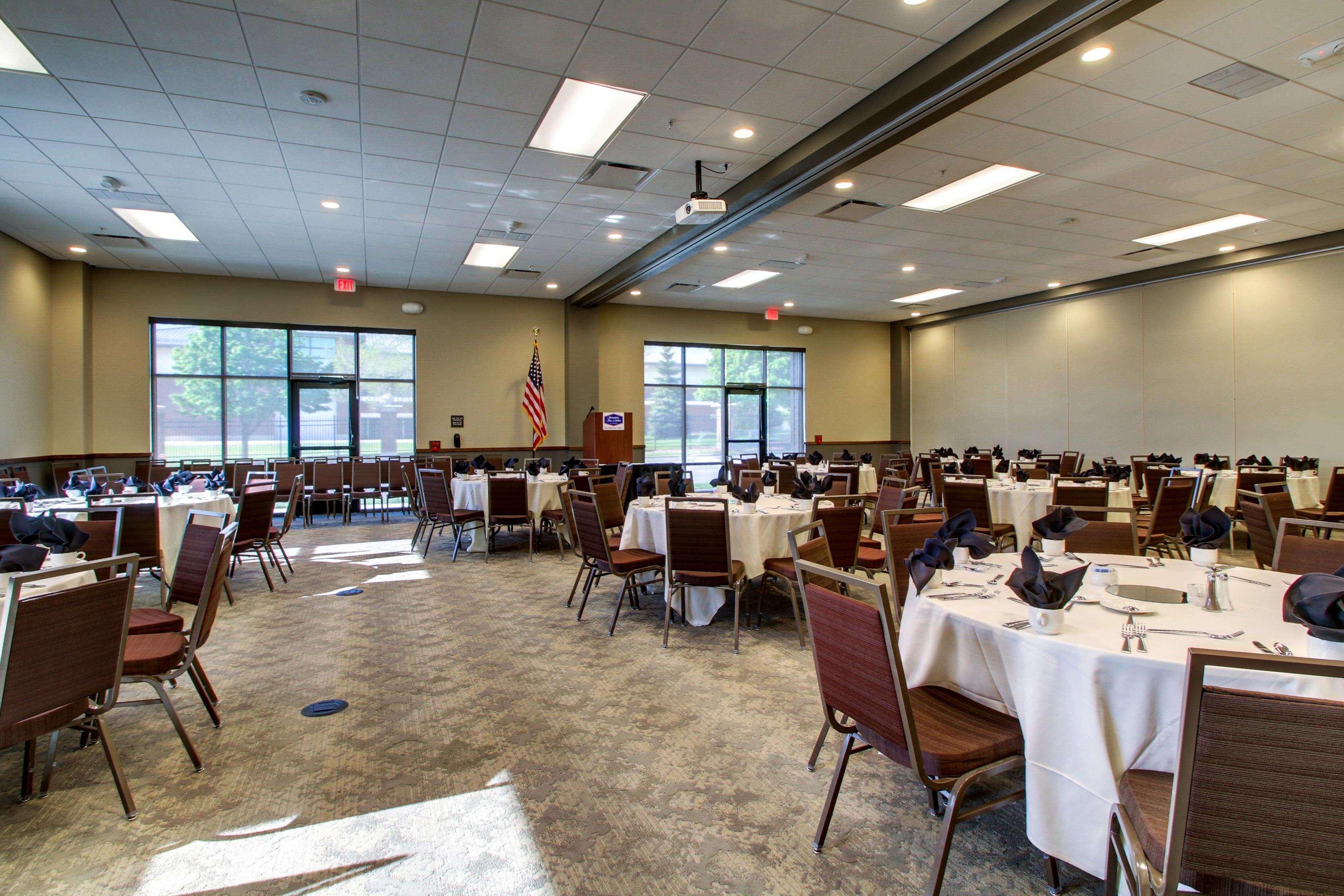 Hampton Inn & Suites Milwaukee West West Allis Buitenkant foto