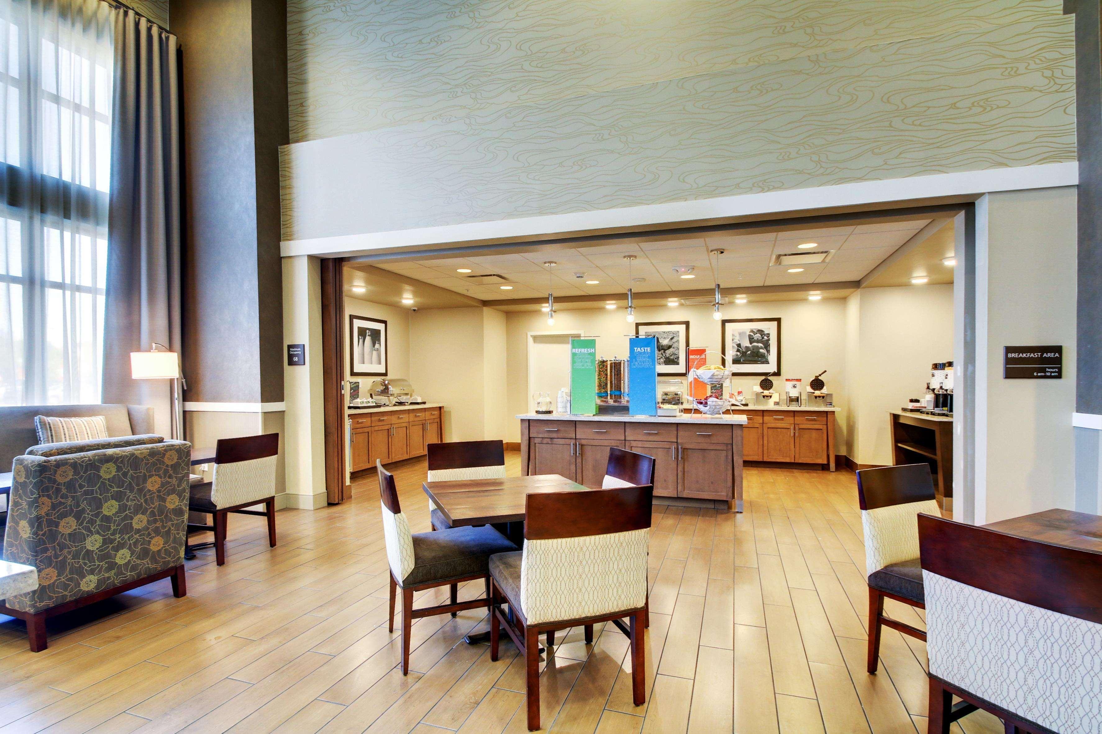 Hampton Inn & Suites Milwaukee West West Allis Buitenkant foto