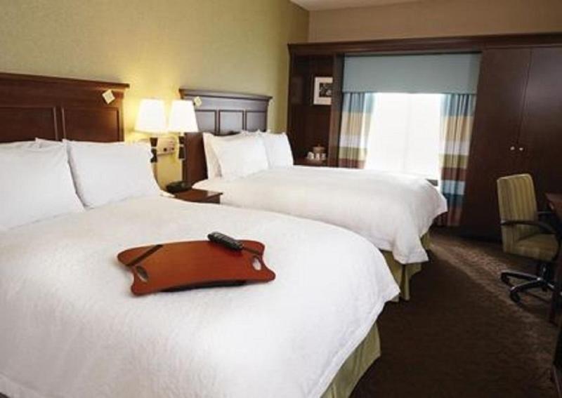 Hampton Inn & Suites Milwaukee West West Allis Buitenkant foto